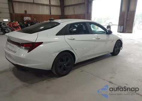 2021 Hyundai Elantra Sel z USA, uszkodzony, nr VIN 5NPLM4AG6MH028933